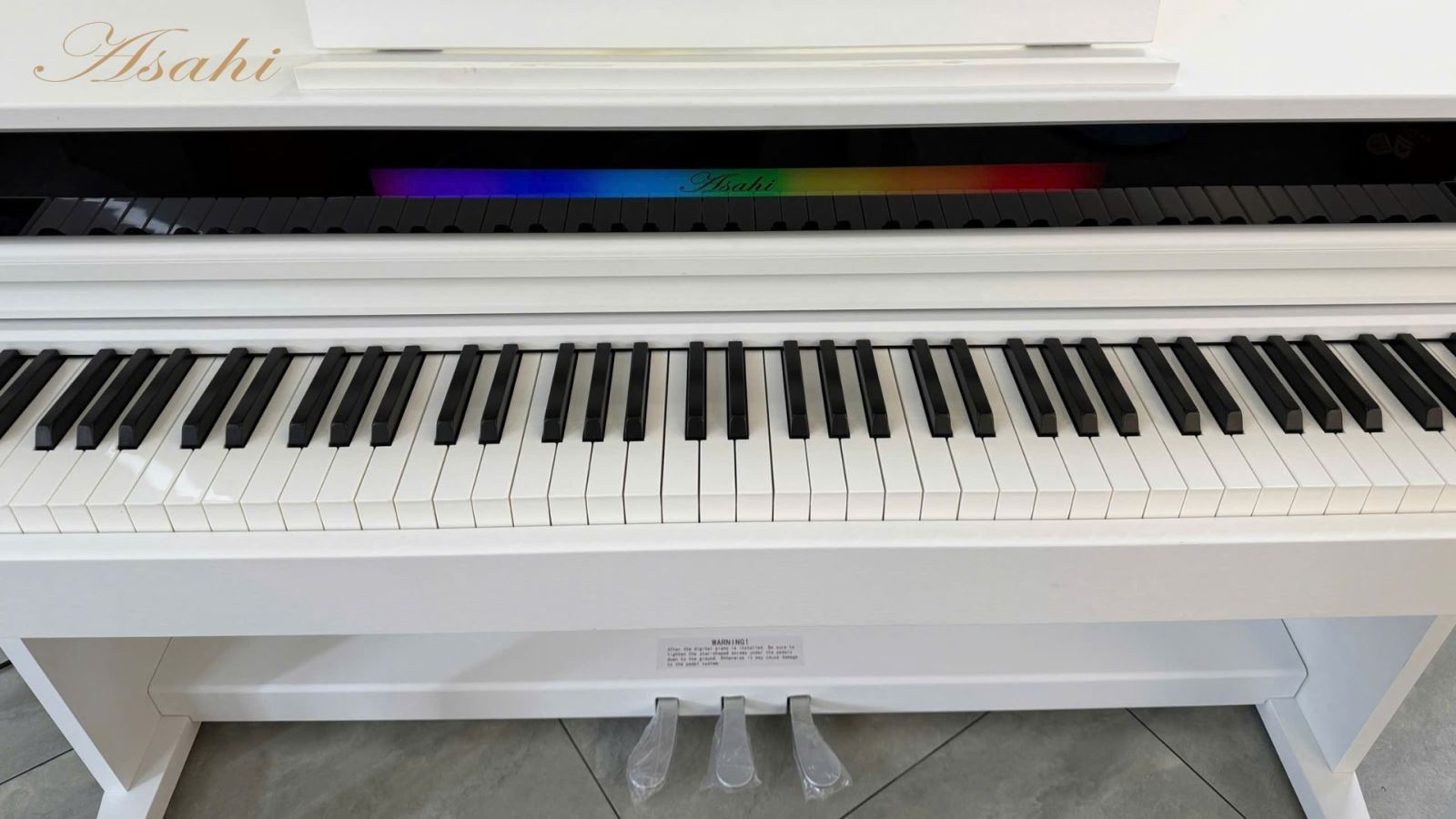 Bàn phím dễ dàng bị kẹt, phát ra âm thanh sai lêch nếu bạn không vệ sinh piano điện định kỳ