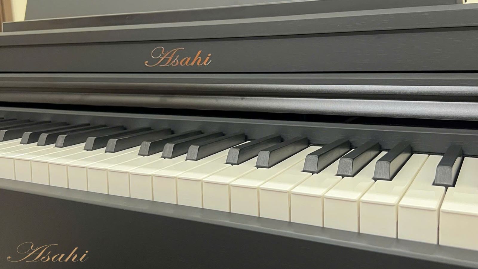 Bàn phím Graded Hammer Action mô phỏng lực phím piano cơ