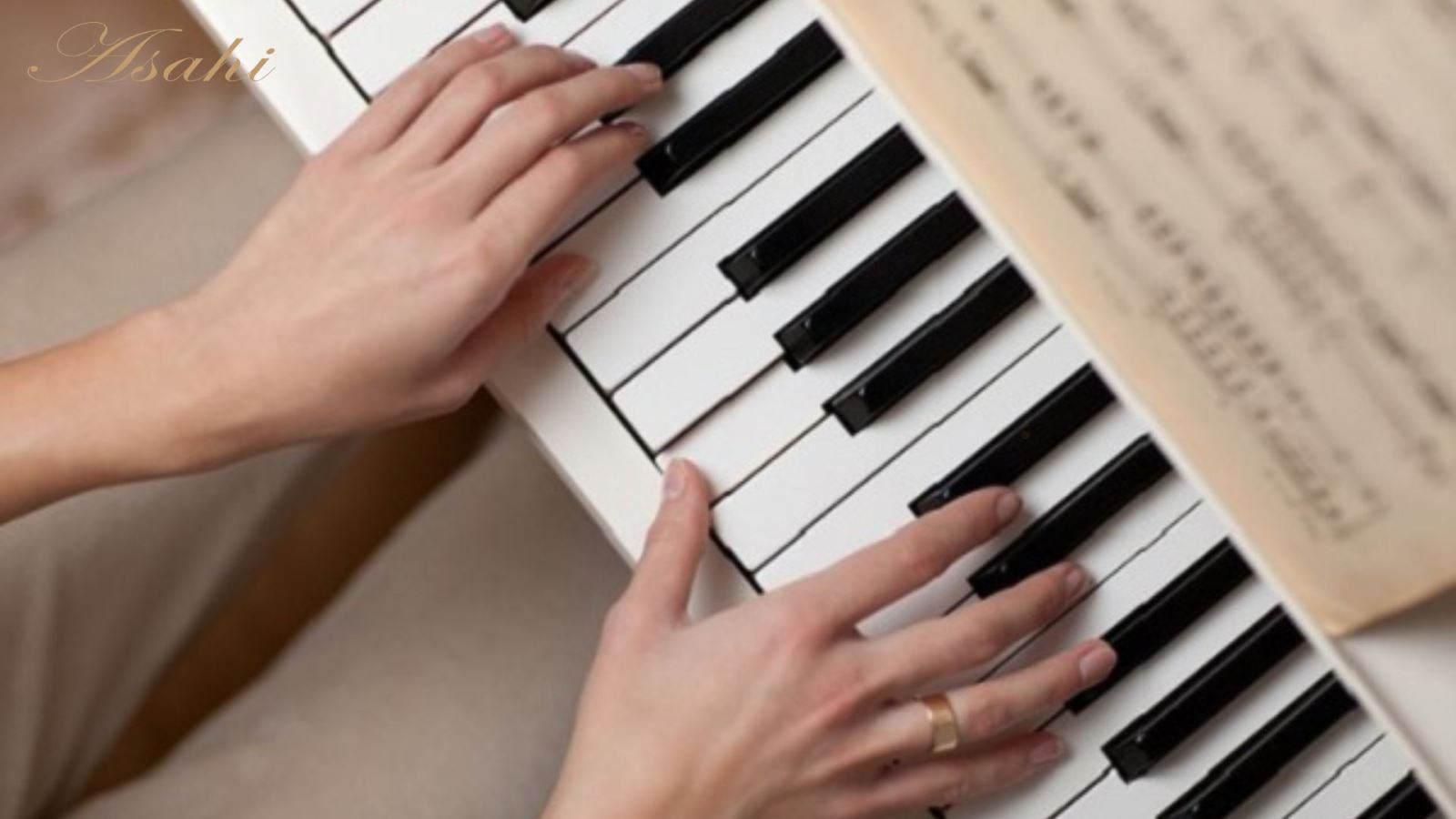 Bất kỳ dáng tay nào cũng có thể chơi piano