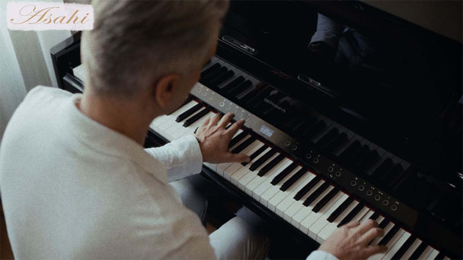 Piano điện là lựa chọn của nhiều bạn trẻ yêu thích công nghệ và sự tiện ích