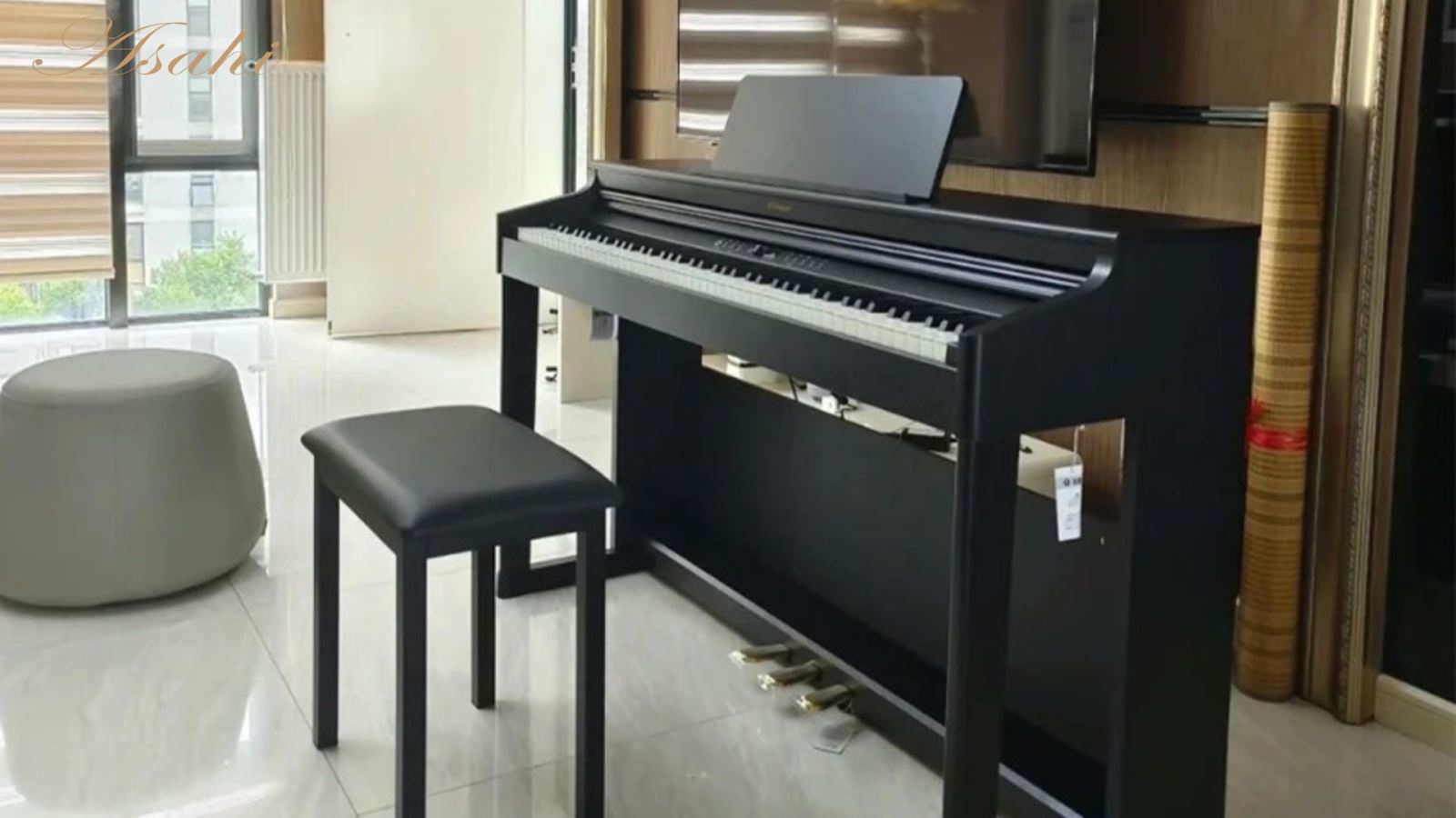 Piano điện Digital Piano dạng tủ với thiết kế chắc chắn, âm thanh chân thực và bàn phím mô phỏng piano cơ