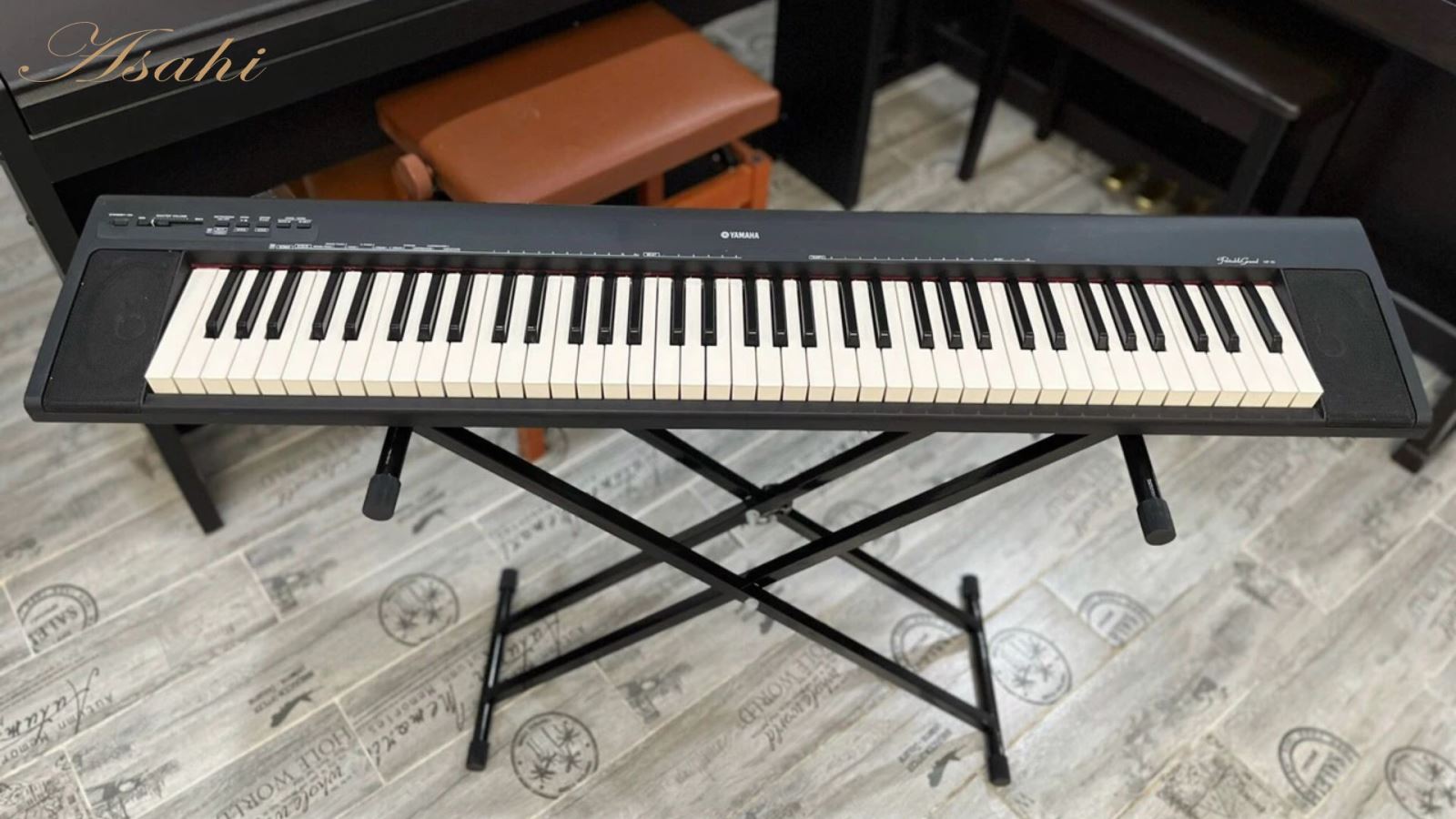Piano điện Yamaha hiện đại với thiết kế tinh gọn, phím chuẩn và chất âm sáng đặc trưng
